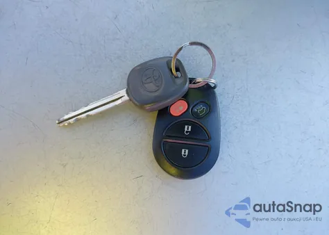 2011 Toyota Highlander Base V6 из США, поврежденный, VIN 5TDBK3EH9BS045408